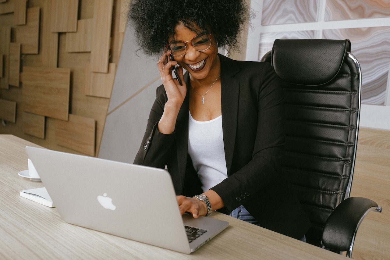 Photo by Anna Shvets: https://www.pexels.com/photo/woman-in-black-blazer-sitting-on-black-office-chair-3727464/